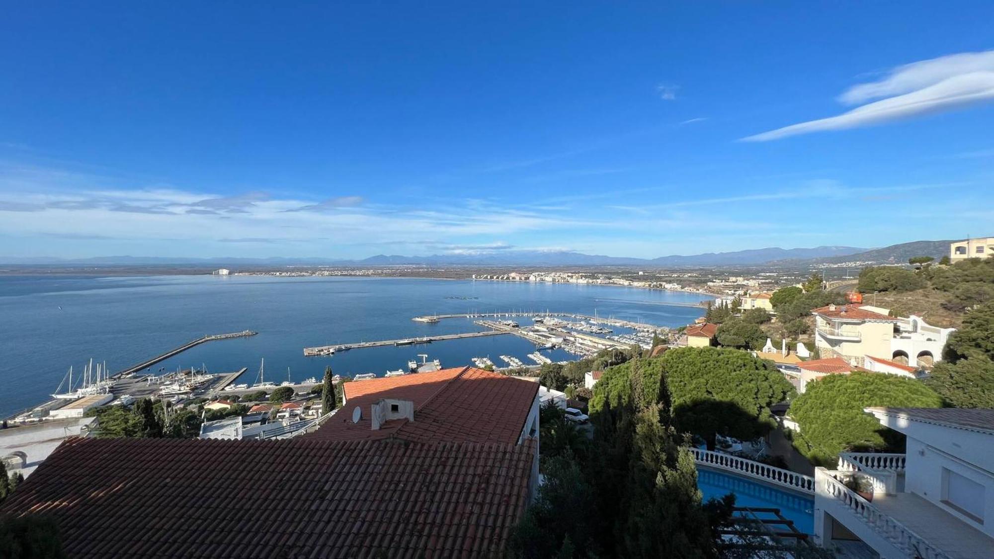 Apartamento Casa Linda Con Vistas Espectaculares Ρόζες Εξωτερικό φωτογραφία
