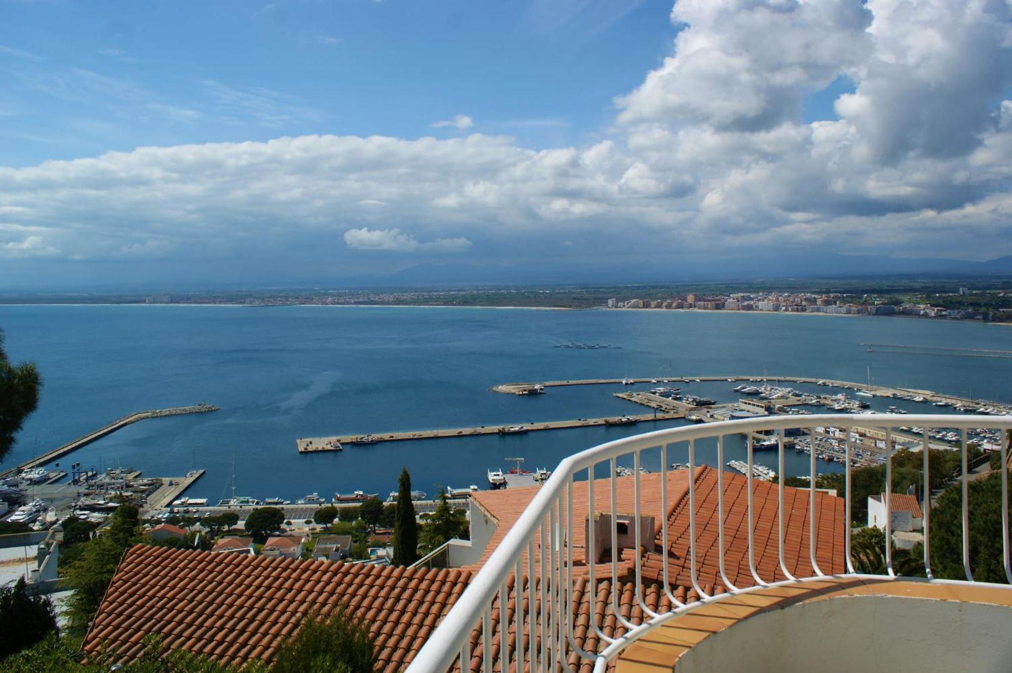 Apartamento Casa Linda Con Vistas Espectaculares Ρόζες Εξωτερικό φωτογραφία
