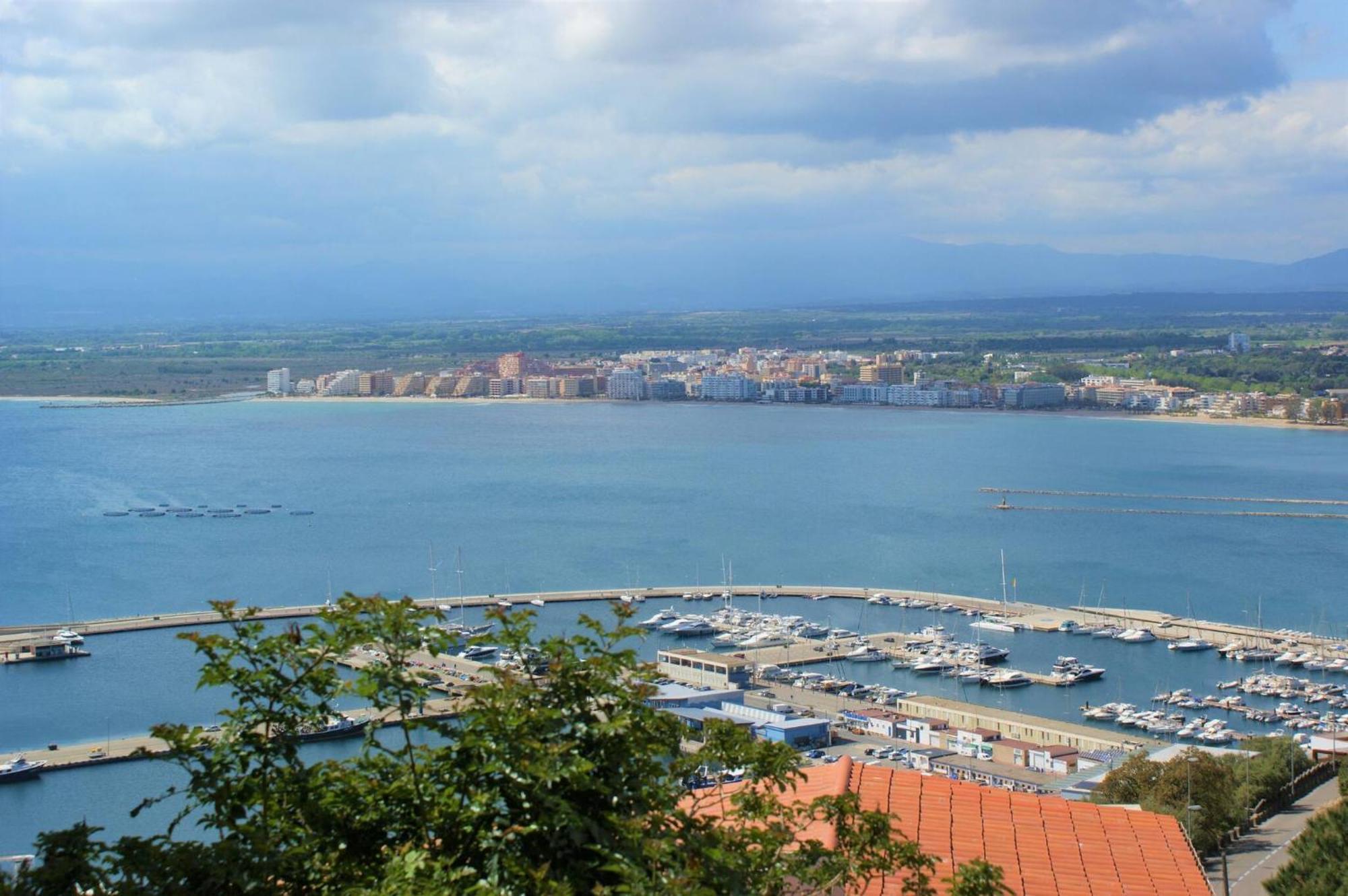Apartamento Casa Linda Con Vistas Espectaculares Ρόζες Εξωτερικό φωτογραφία
