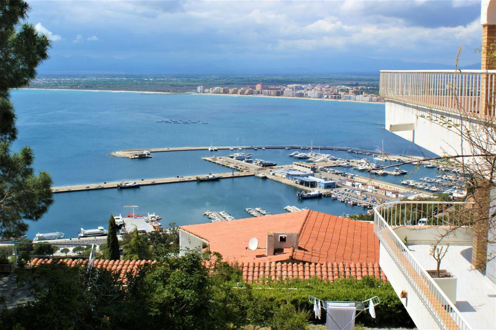 Apartamento Casa Linda Con Vistas Espectaculares Ρόζες Εξωτερικό φωτογραφία