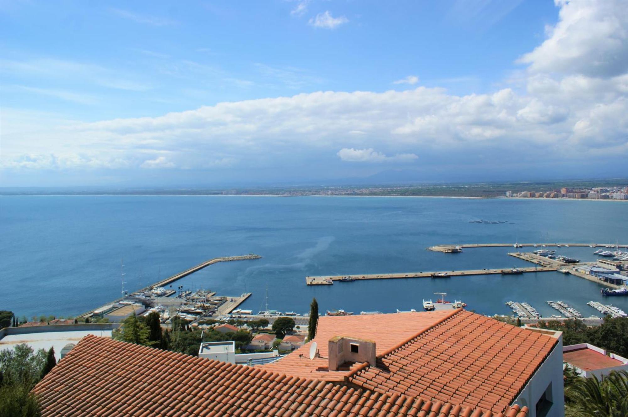 Apartamento Casa Linda Con Vistas Espectaculares Ρόζες Εξωτερικό φωτογραφία